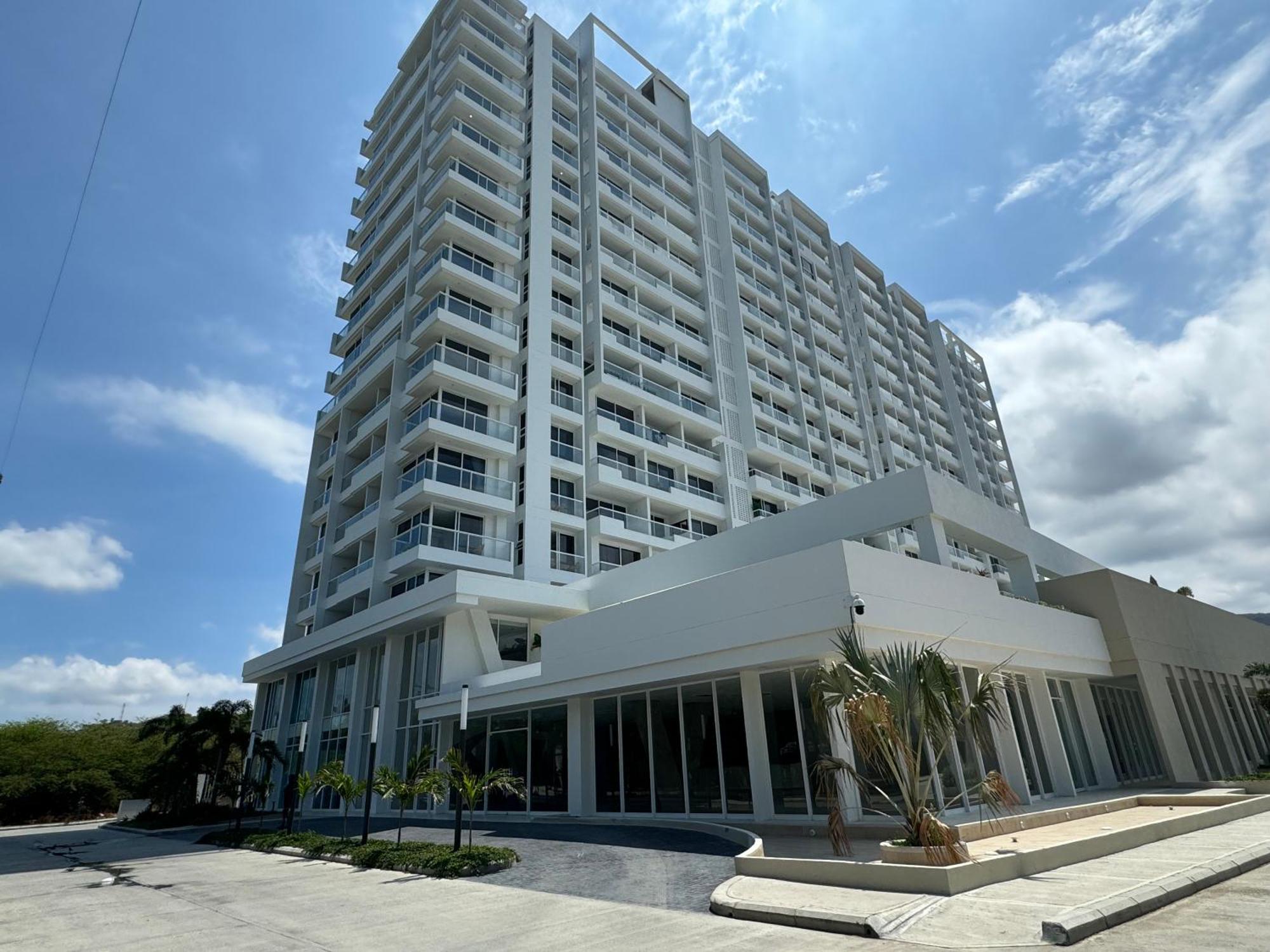 Con Jacuzzi Y Vista Al Mar Piso 14 Apartamento *