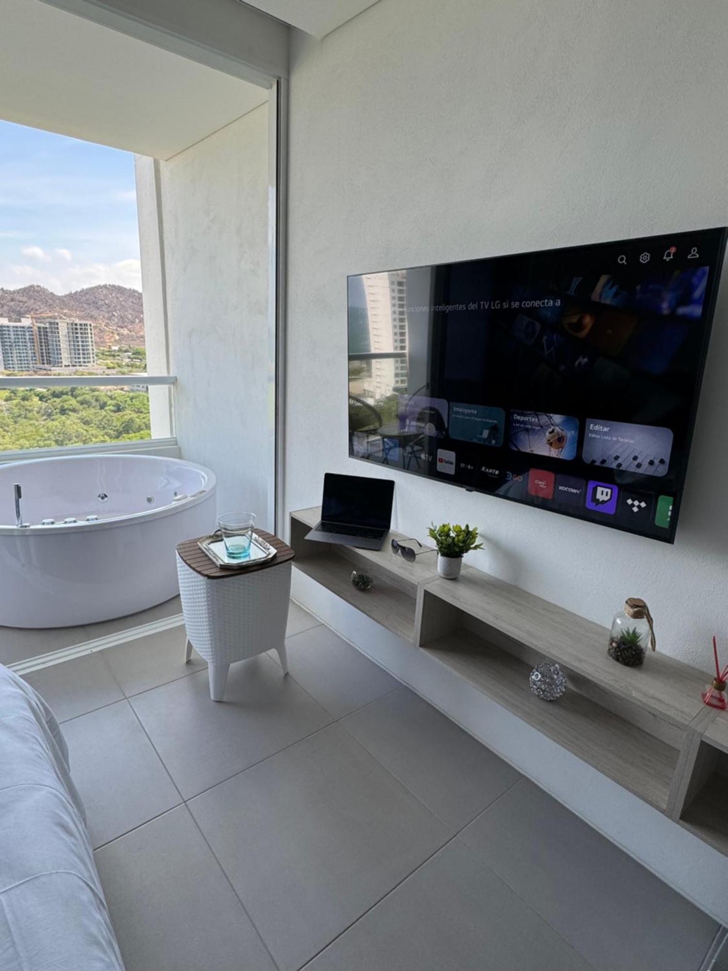 Con Jacuzzi Y Vista Al Mar Piso 14 Apartamento *