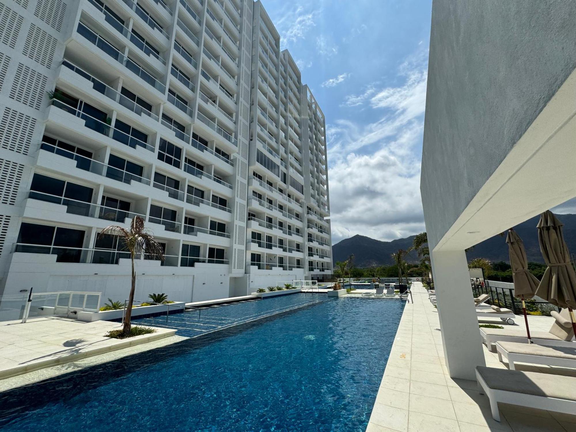 Apartamento Con Jacuzzi Y Vista Al Mar Piso 14